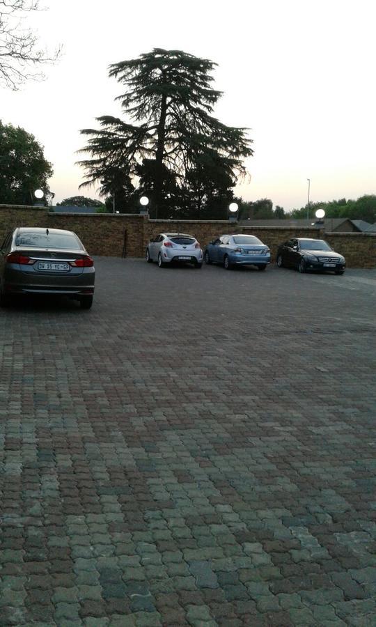 Central Lodge Hotels Johannesburg Esterno foto